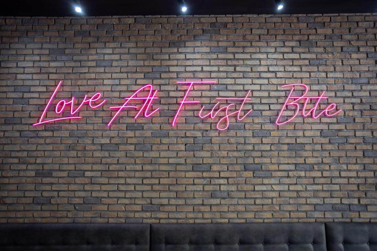 5 DAYS ONLY | CHICKEN & BURGERS