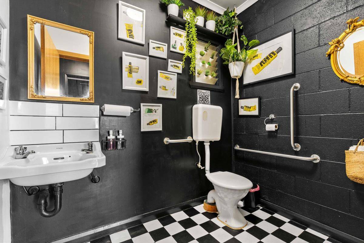 Vacant Possession Residential and Commercial Use Perfect Investment Branxholm