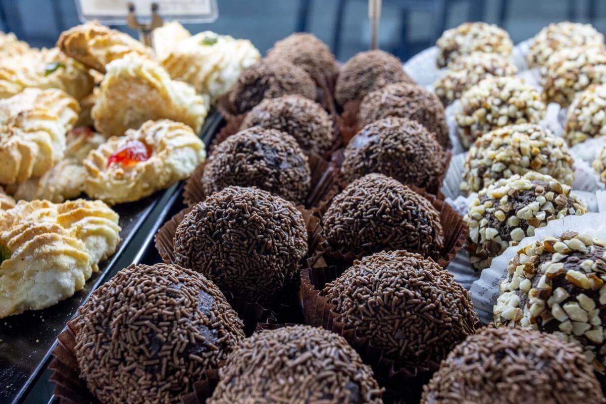 HUGE EXPOSURE | FANTASTIC CAKES