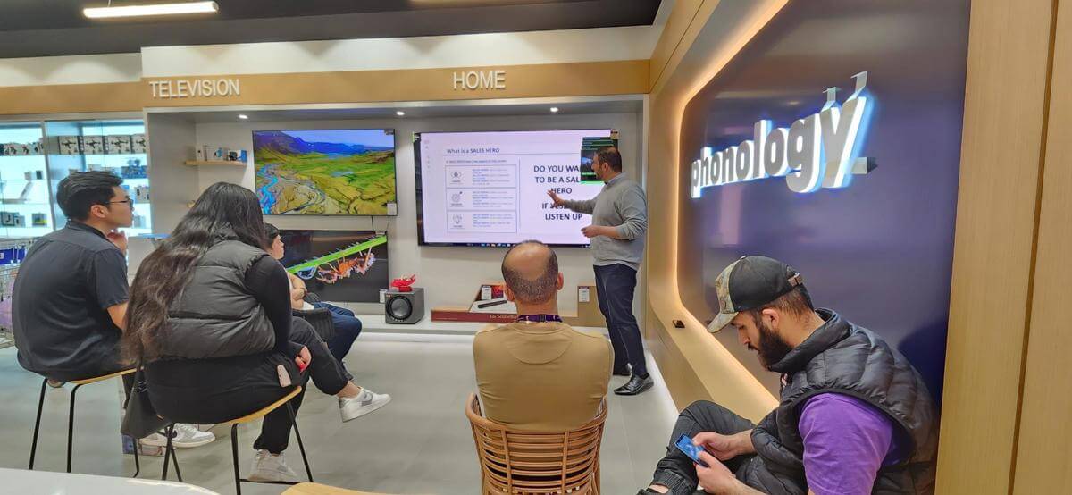 New Age high Tech Phone & Entertainment Franchise For Sale