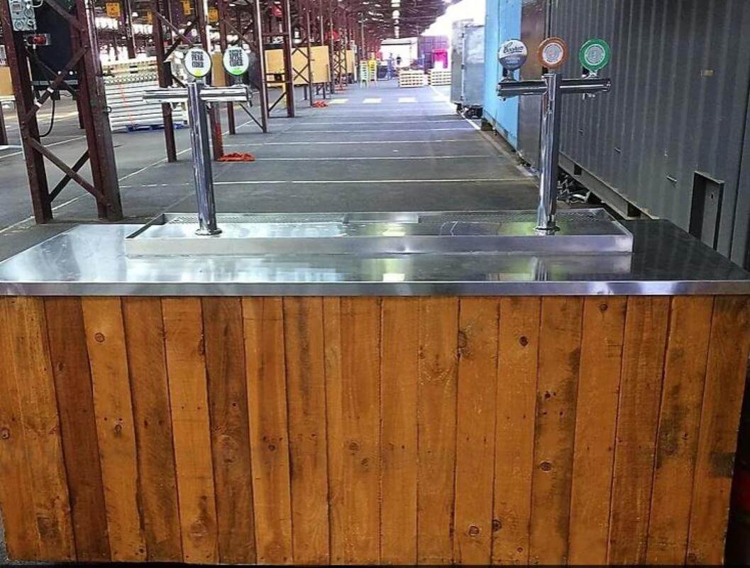 MOBILE BARS, KEG & BEVERAGE SALES, WAREHOUSING BUSINESS. SINCE 2001