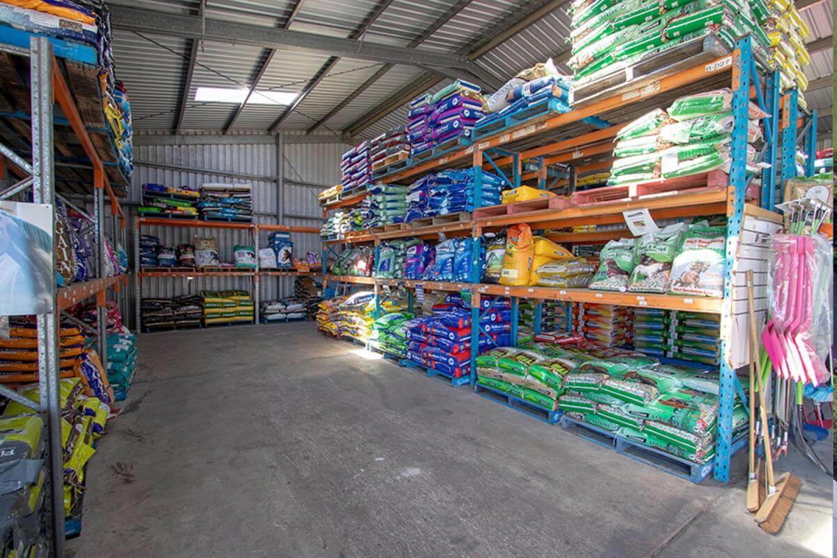 WRT Feed Shed - Stockfeed & Produce