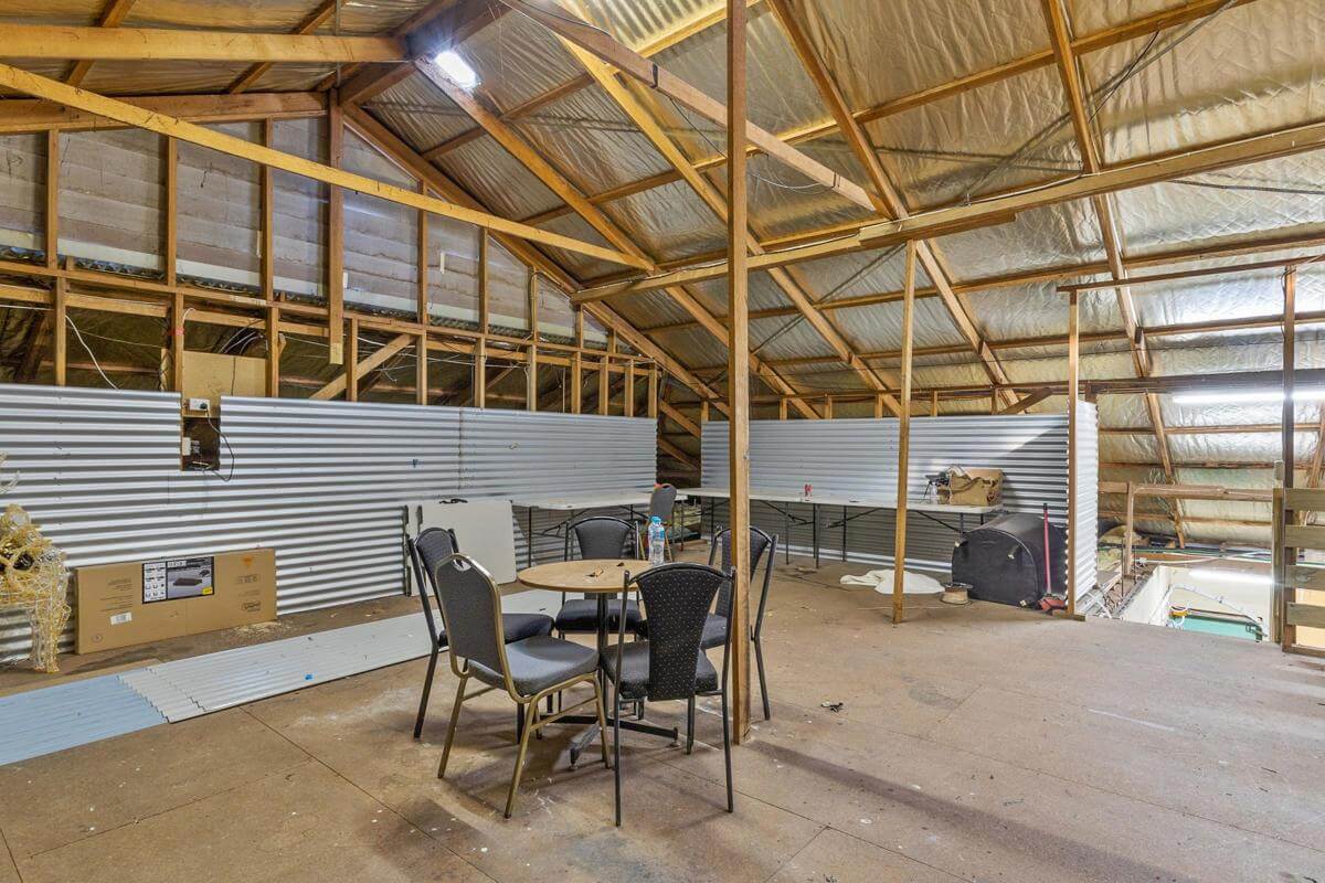 Huntington Tavern, 30 year lease Offers Over$99,500+sav