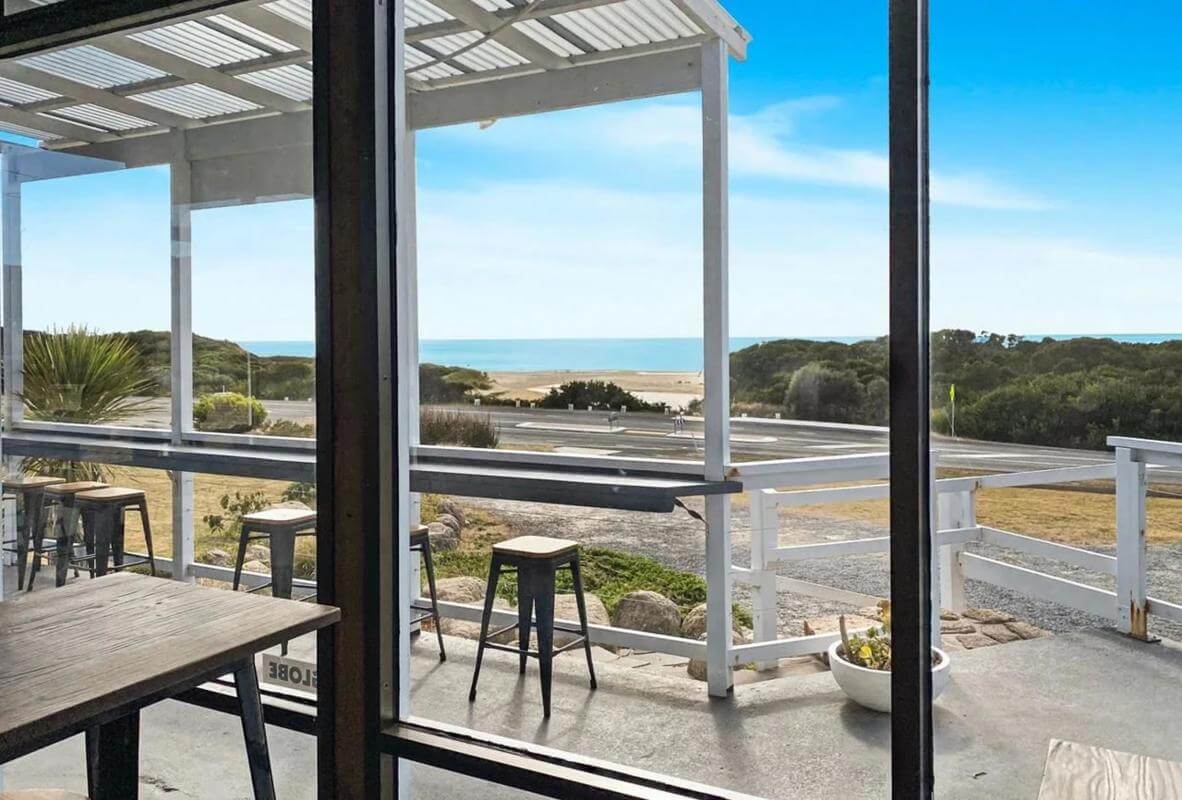 Surfside Motel Passive Investment, Unique Position, Potential Plus, Tenant in Place