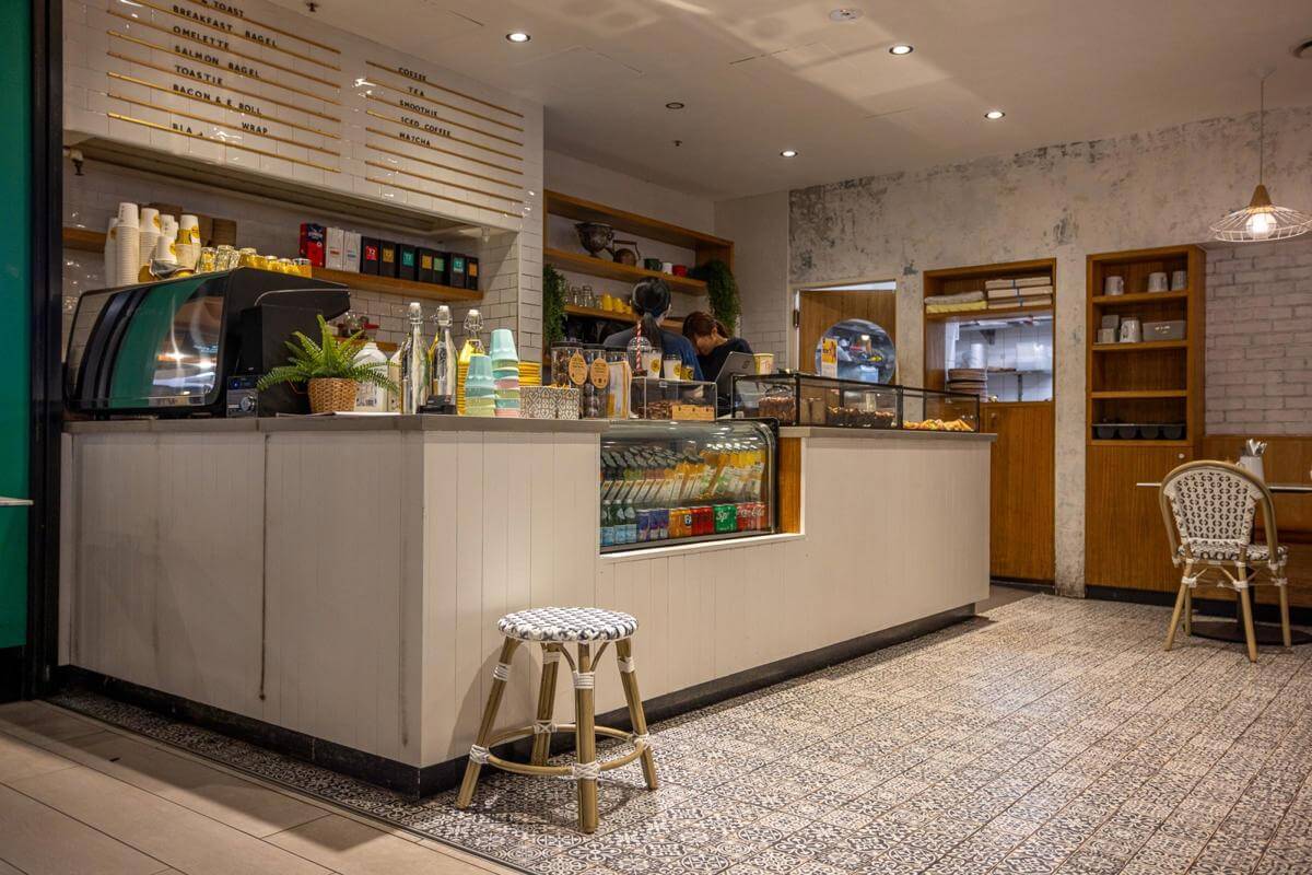 GREAT OPPORTUNITY | CAFÉ IN FANTASTIC POSITION | MAS