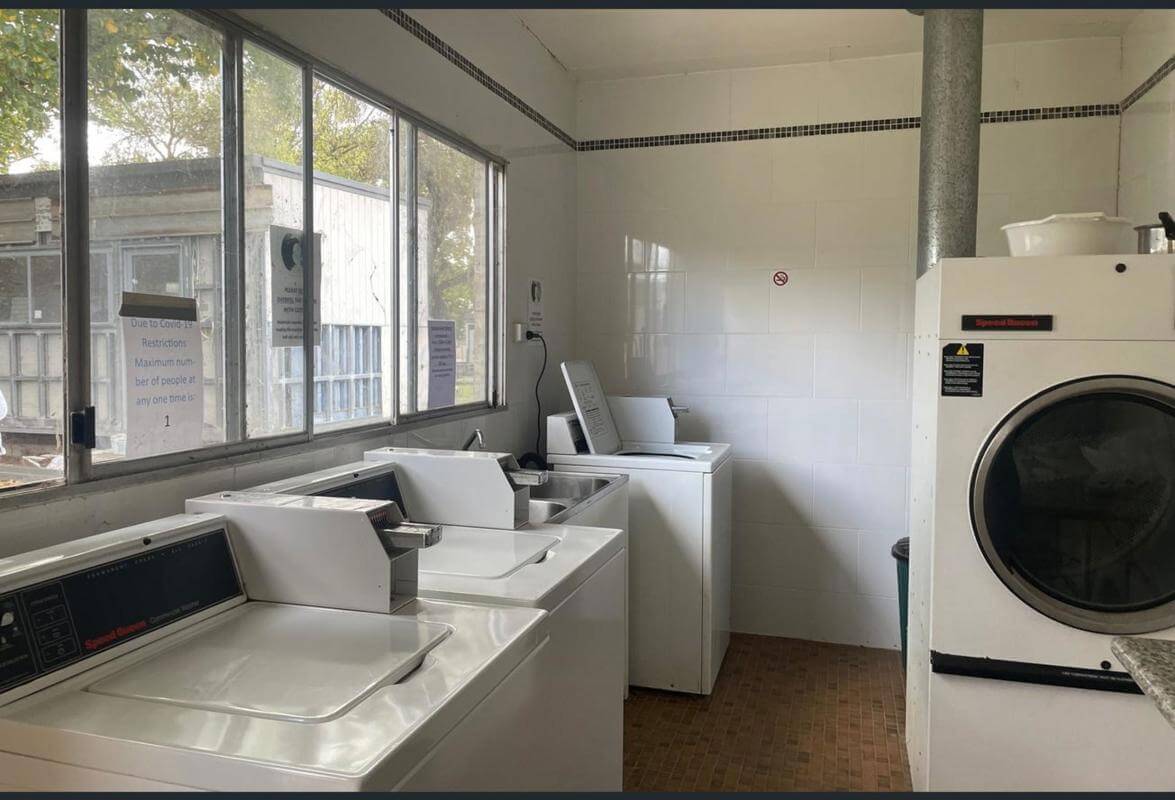 Caravan Cabin park. Vendors terms available. !!