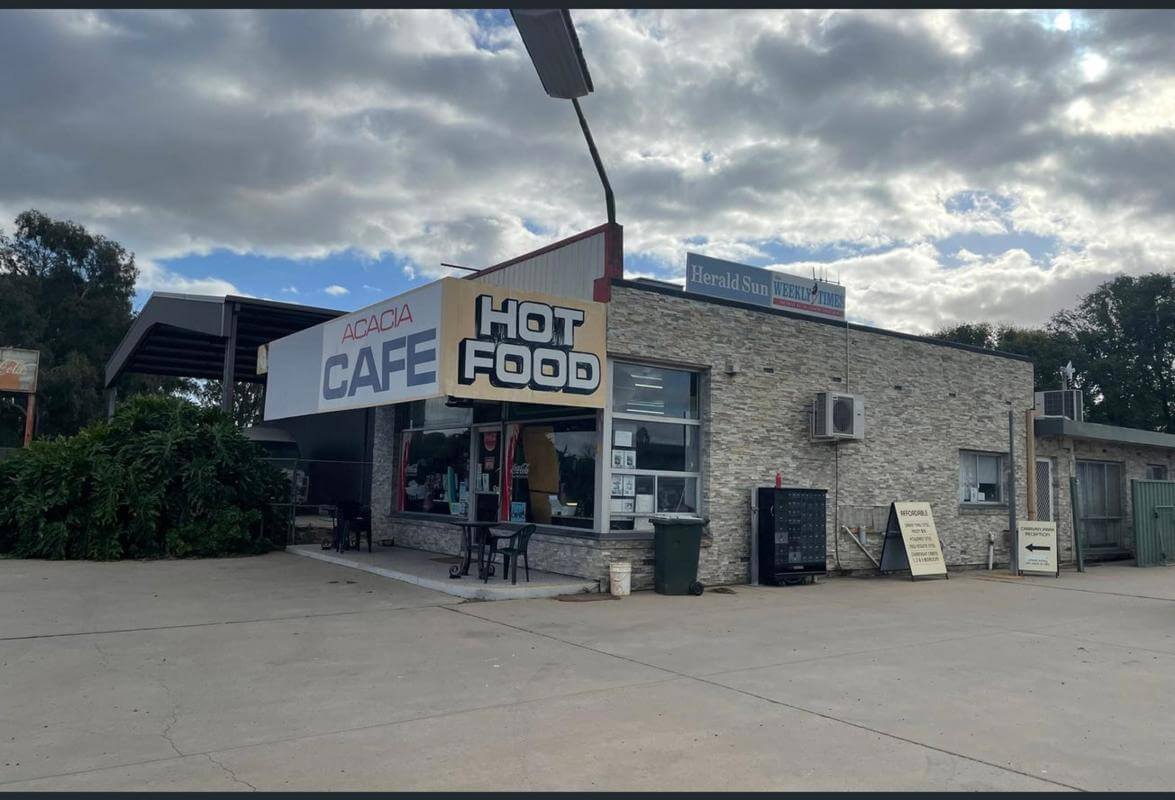 Caravan Cabin park. Vendors terms available. !!