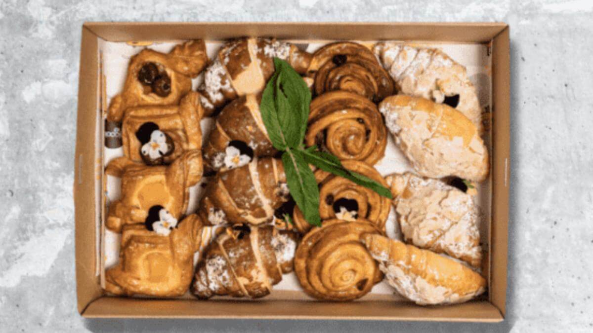 Indulge in Sweet Success with Mrs. Fields® Bakery Cafe Franchise!