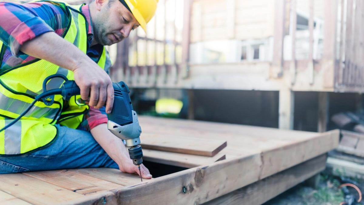 TIMBER DECK MAINTENANCE  URGENT SALE!! VENDOR RELOCTING INTERSTATE  ALL OFFERS CONSIDERED!