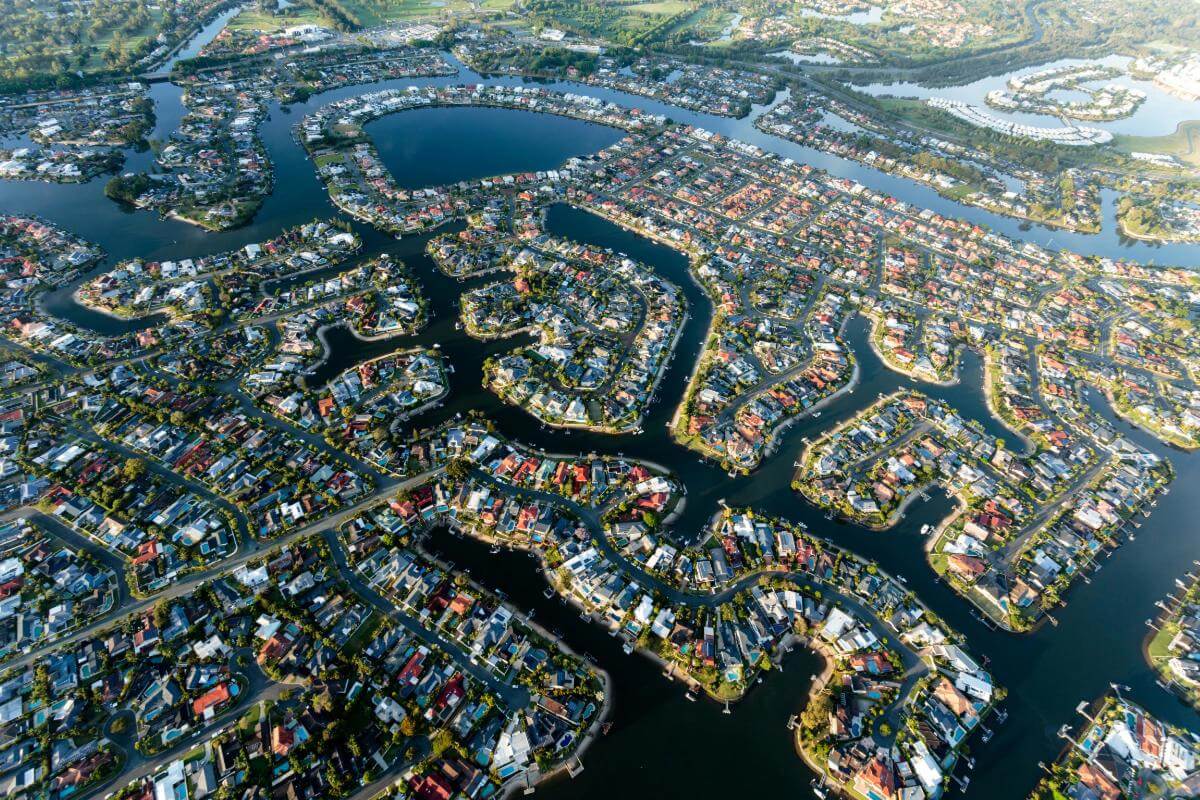 UNDER CONTRACT - Marine Pontoon Manufacturer  $2.77m Sales, $634k EBITDA