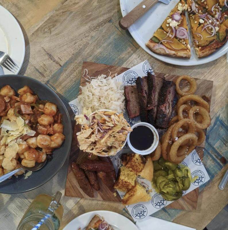 EXCEPTIONAL COASTAL  PIZZA AND  BURGER  OPPORTUNITY  - HUGE ROI HERE