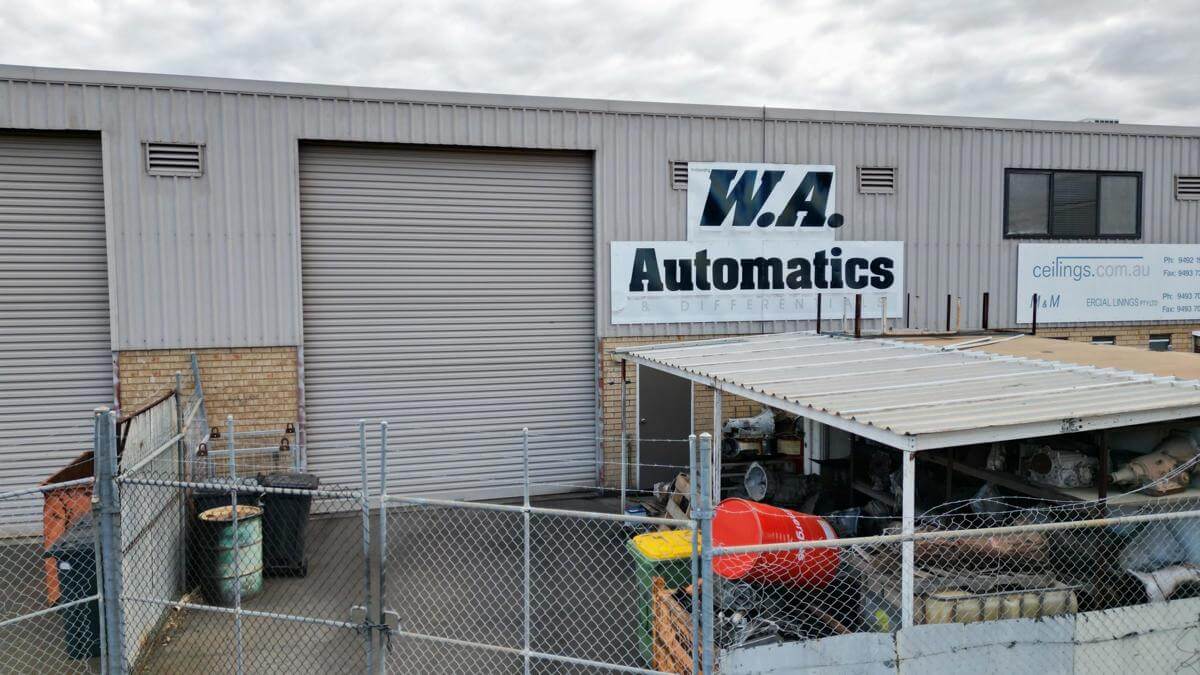 Commercial Property for Sale: Fully Equipped Mechanical Workshop