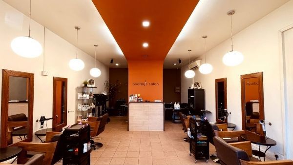 Profitable Beauty Salon At Yishun And/Or Clementi For Takeover