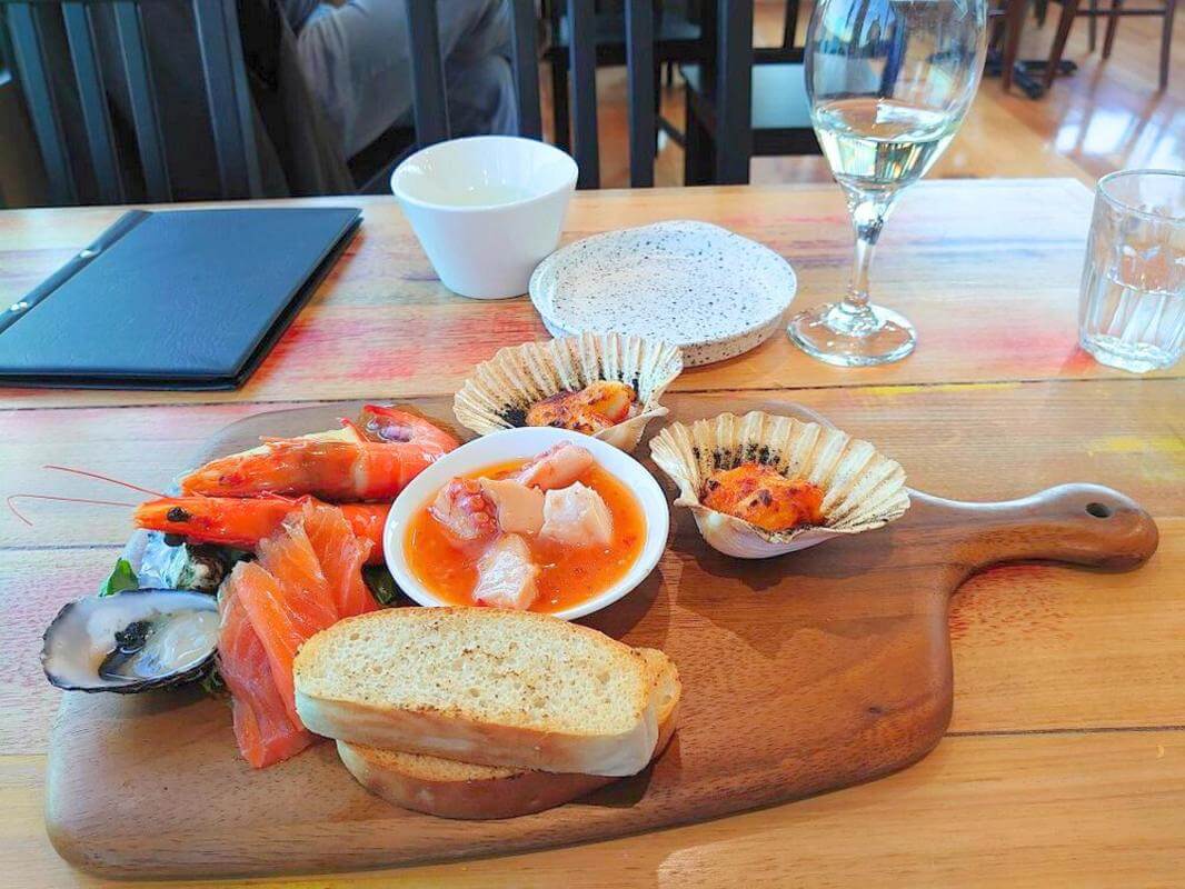 Exceptional Million $ T/O Restaurant Cafe Takeaway, Netting $277k by EOI Very Motivated Vendor