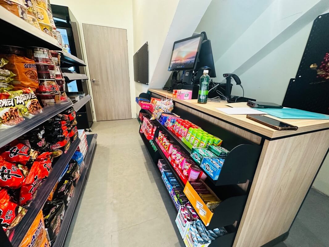 (Expired)Specialty Store For Takeover