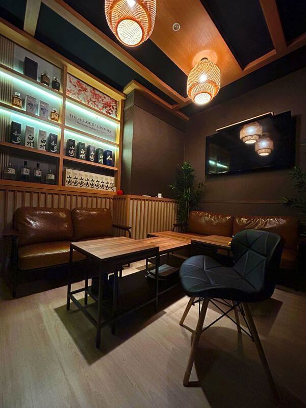 (Expired)33 Mohamed Sultan Road Restaurant Rent Takeover