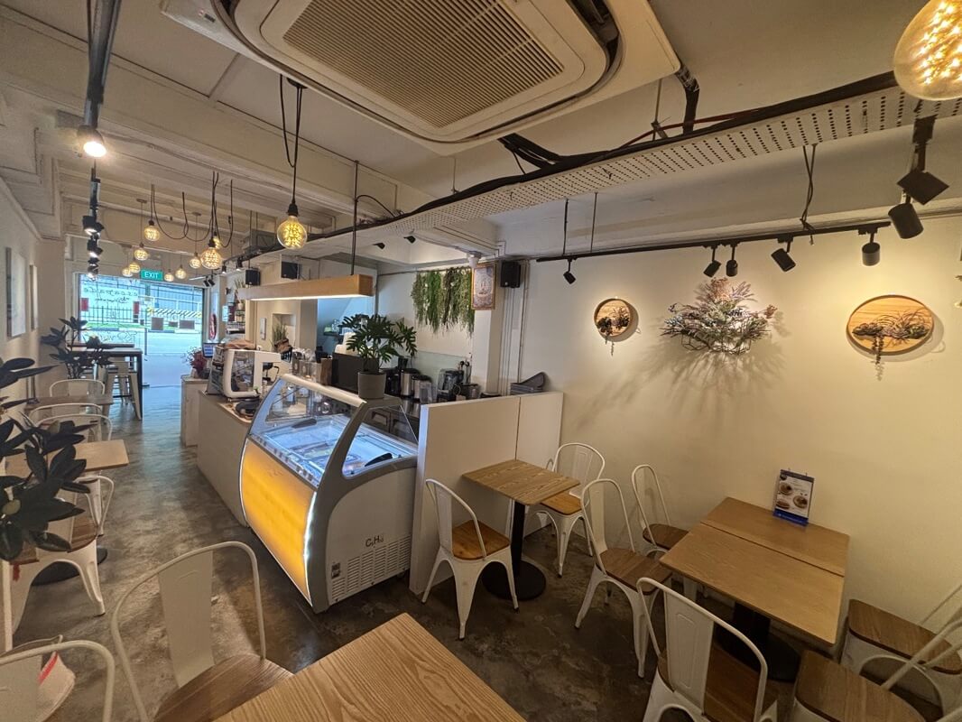 (Expired)Cafe for take over with a fee 