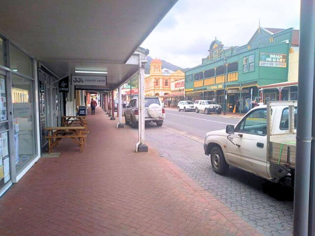 $700,000+ Turnover All Takeaway Queenstown's Best Busiest & Only Takeaway L/hold $200K+sav neg