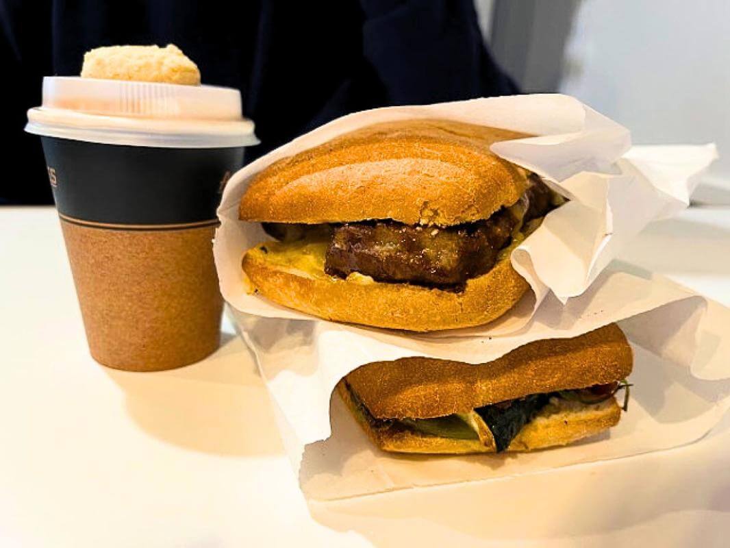 $700,000+ Turnover All Takeaway Queenstown's Best Busiest & Only Takeaway L/hold $200K+sav neg