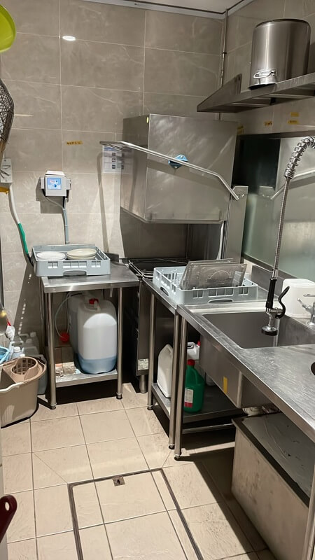 (Expired)Fully Equipped Cafe And Bakery At City Fringe With Lunch & Dinner Crowd