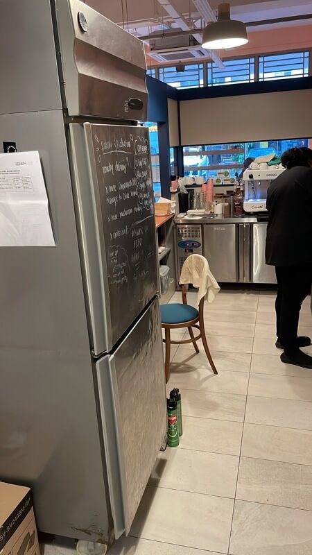 (Expired)Fully Equipped Cafe And Bakery At City Fringe With Lunch & Dinner Crowd