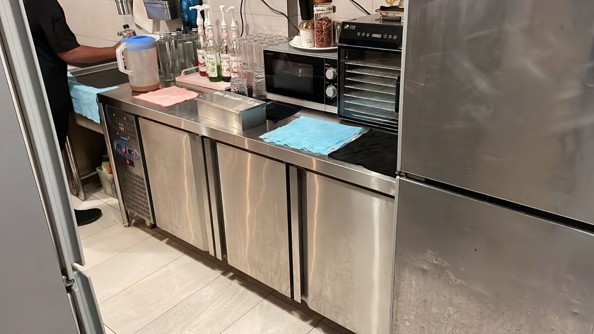 (Expired)Fully Equipped Cafe And Bakery At City Fringe With Lunch & Dinner Crowd