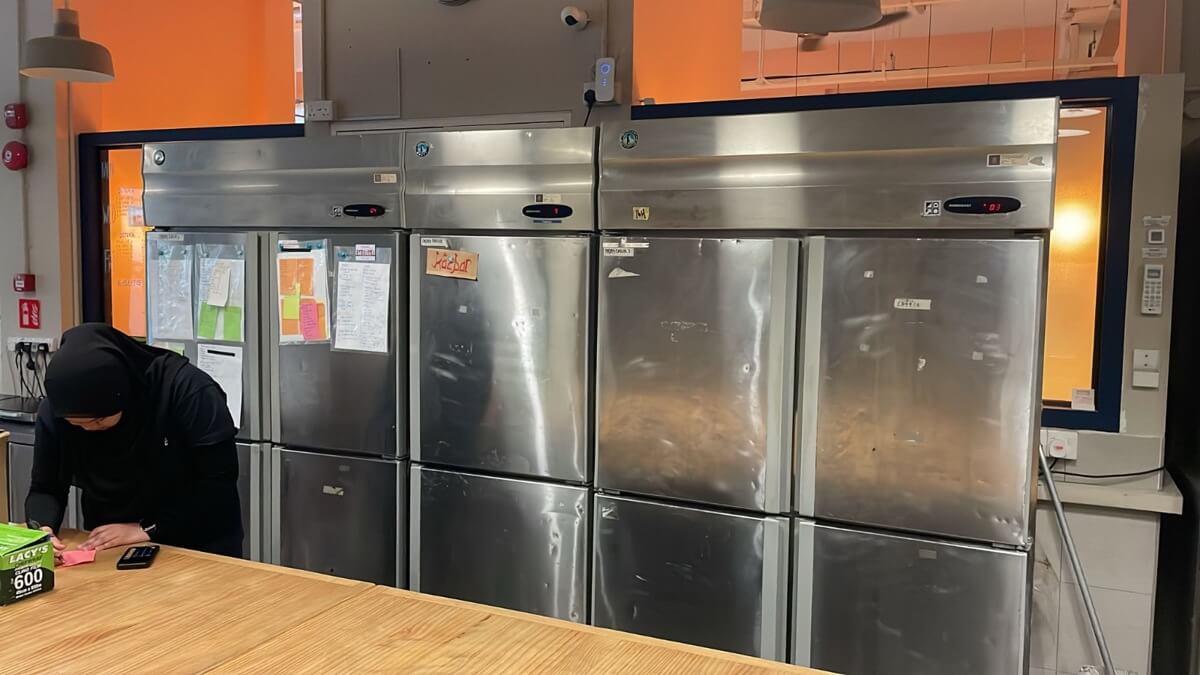 (Expired)Fully Equipped Cafe And Bakery At City Fringe With Lunch & Dinner Crowd