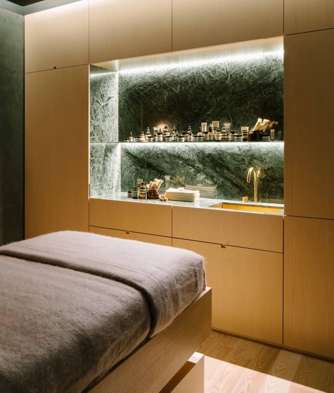 ✨ Beauty Salon Takeover In Hougang – Fully Equipped & Ready To Operate! ✨