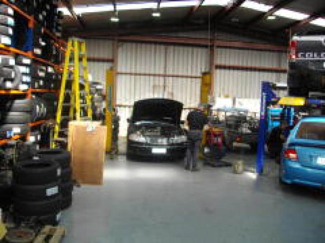 Cash Cow !!  Mechanical workshop & Tyre fitter.  Freehold and Business.