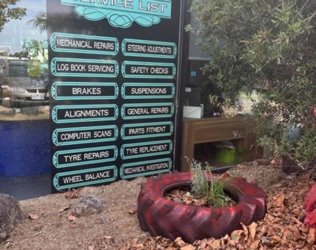 Cash Cow !!  Mechanical workshop & Tyre fitter.  Freehold and Business.