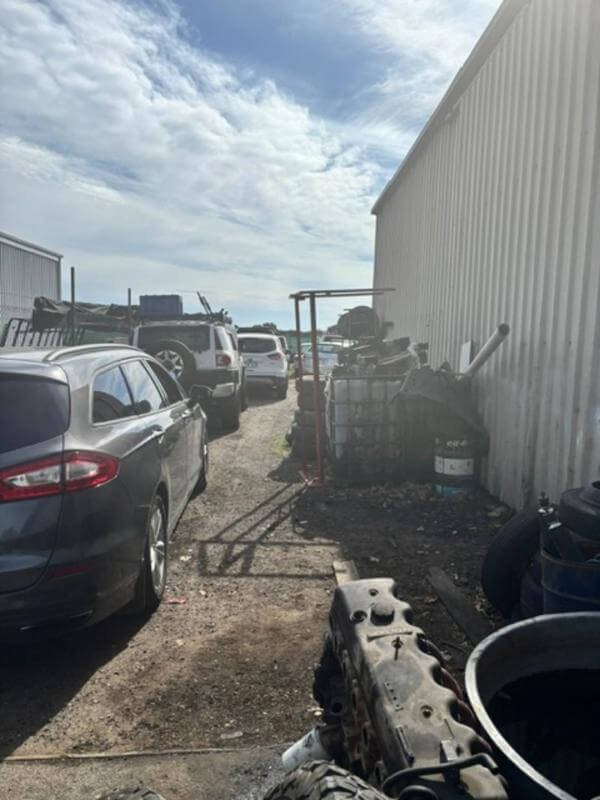 Cash Cow !!  Mechanical workshop & Tyre fitter.  Freehold and Business.