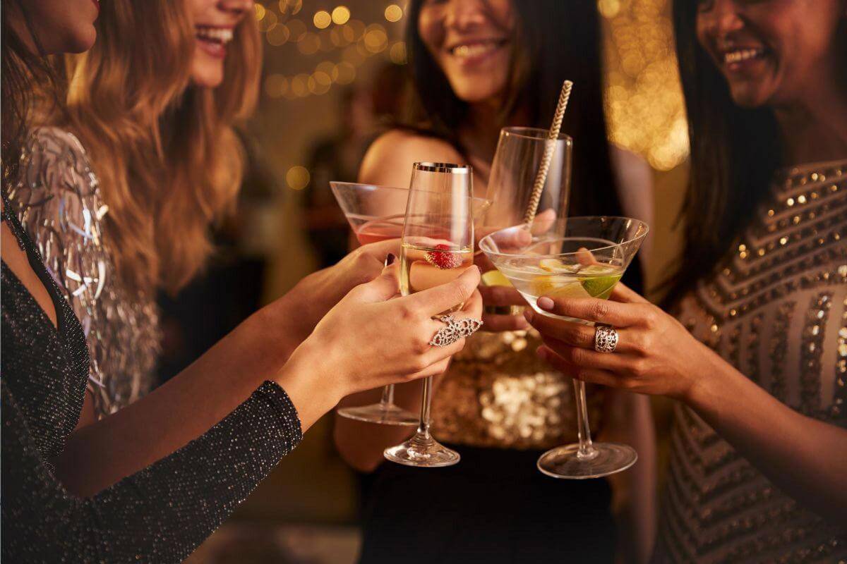 Live Entertainment Venue with Exclusive Small Bar Licence in Prime Gold Coast