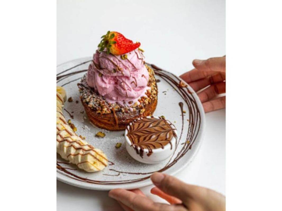 Under Management Gelato & Dessert Bar Franchise on Busy Burwood Road