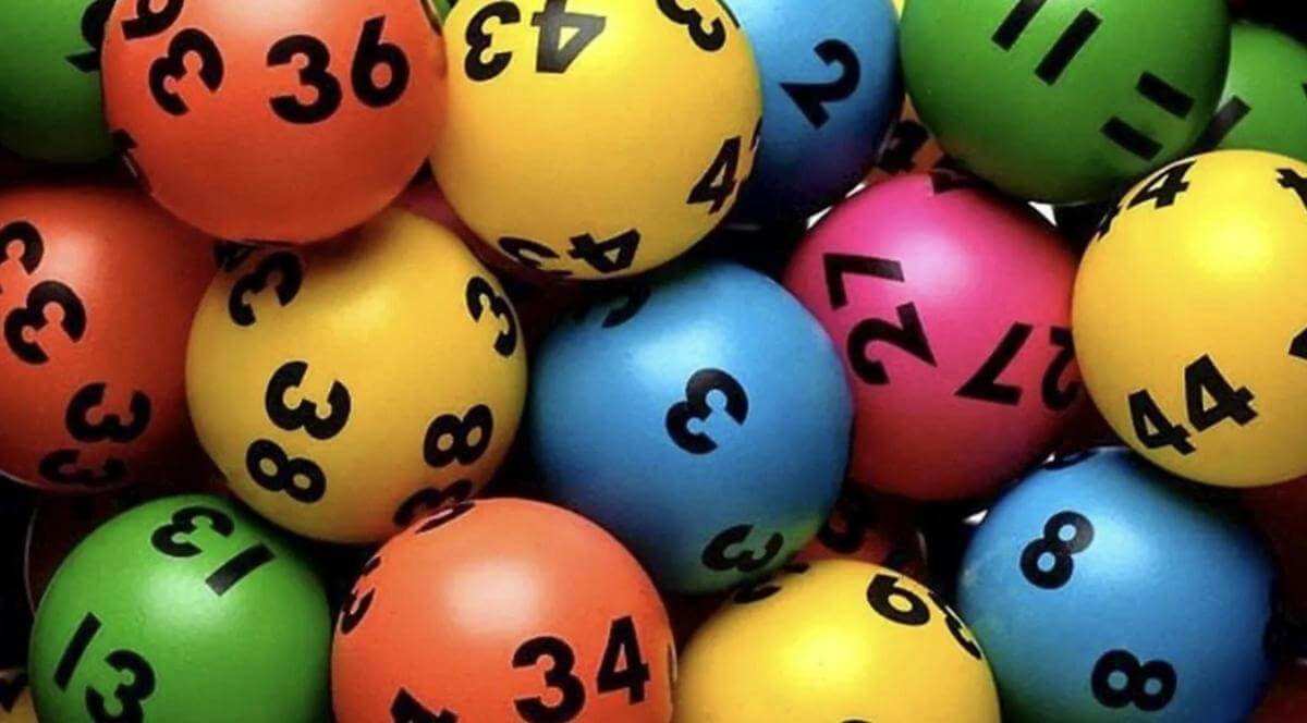 Newsagency Under Management, Eastern Suburbs, Lotto Commission over $220K in a Bustling Retail Hub