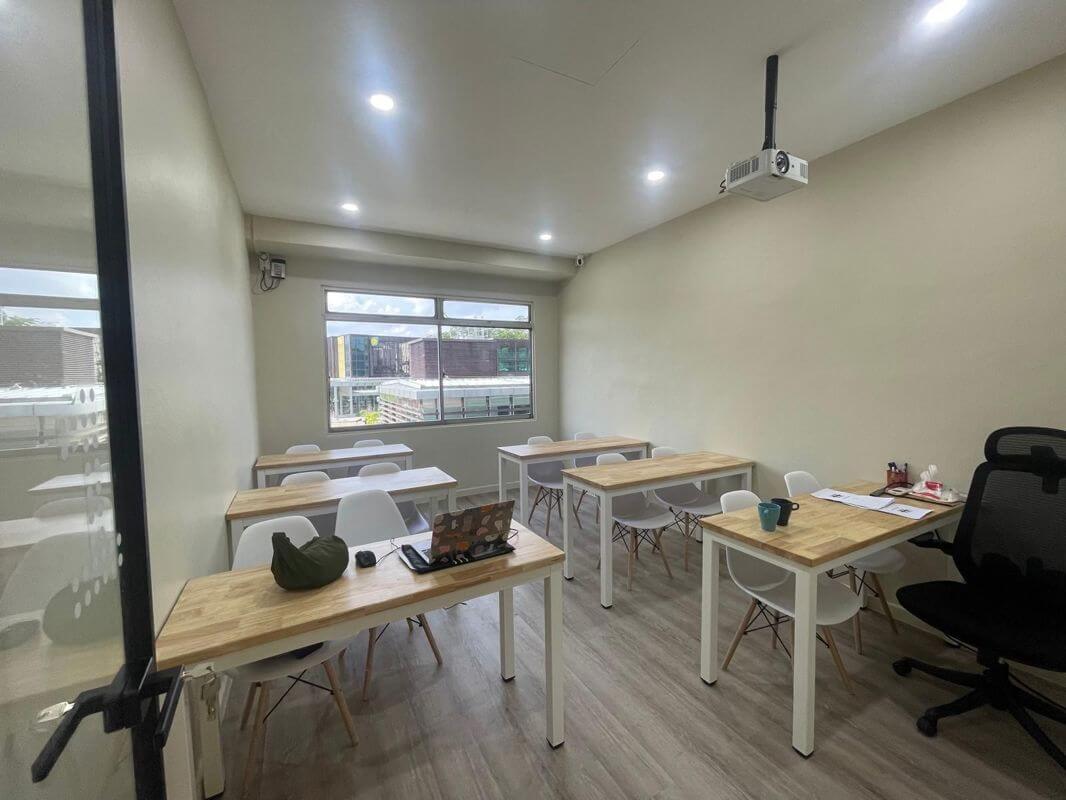 Fully Renovated Tuition Space For Takeover