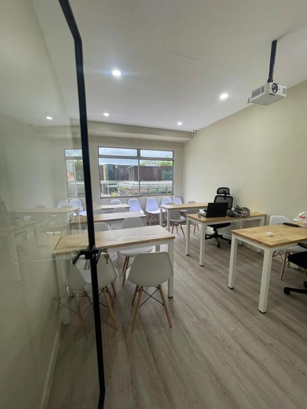 Fully Renovated Tuition Space For Takeover