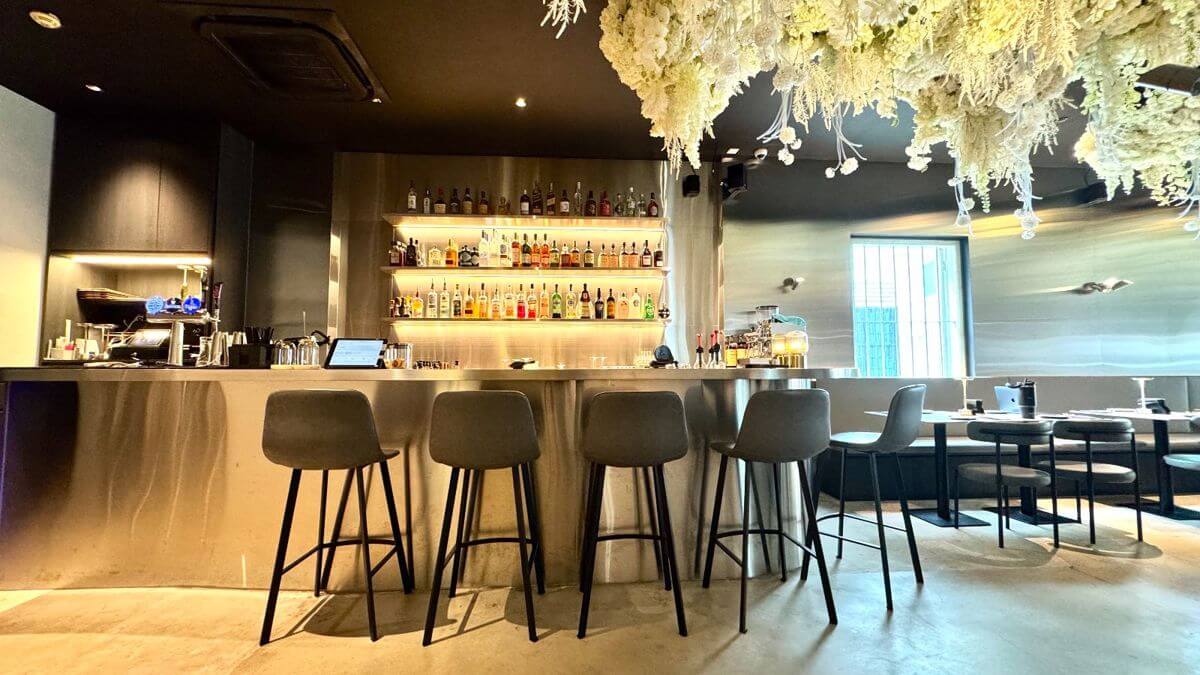 (Expired)Beautifully Designed Restaurant For Takeover In Charming Tiong Bahru / Outram Enclave