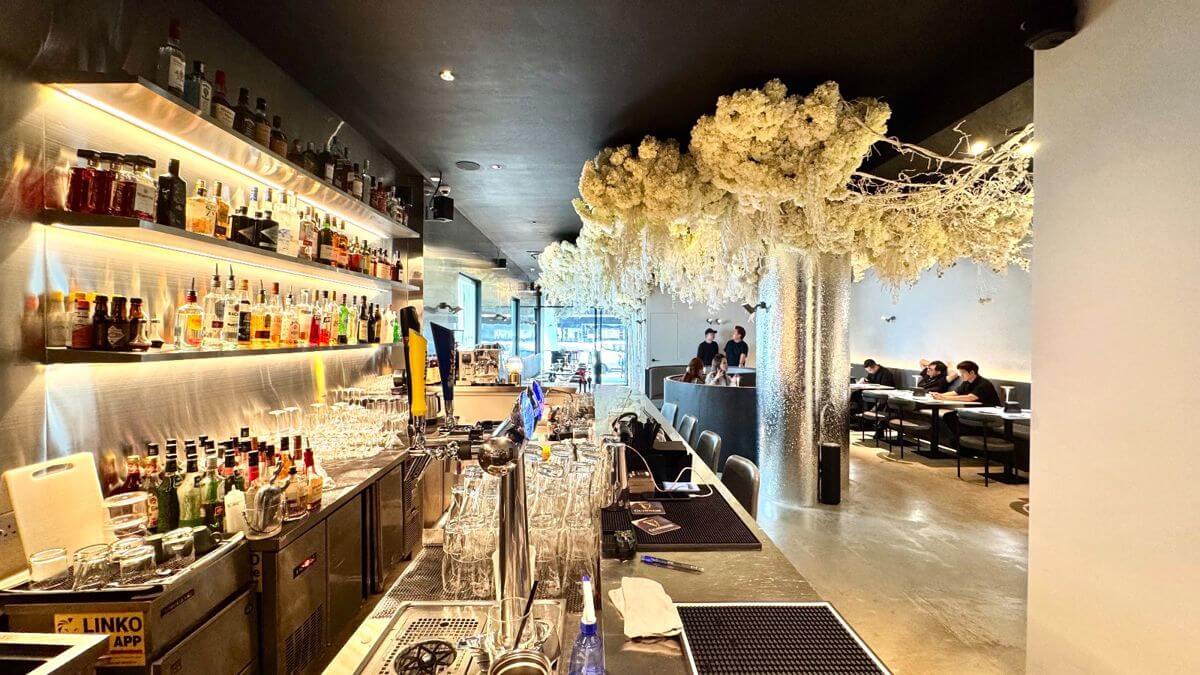 (Expired)Beautifully Designed Restaurant For Takeover In Charming Tiong Bahru / Outram Enclave