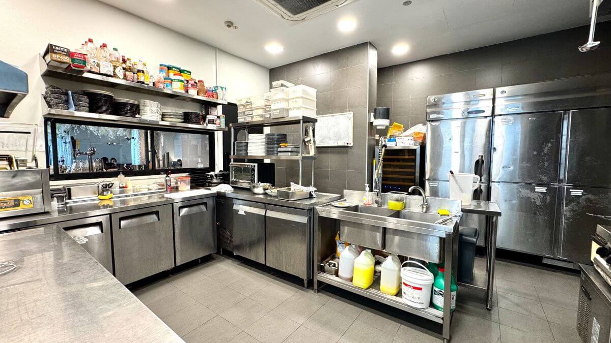 (Expired)Beautifully Designed Restaurant For Takeover In Charming Tiong Bahru / Outram Enclave