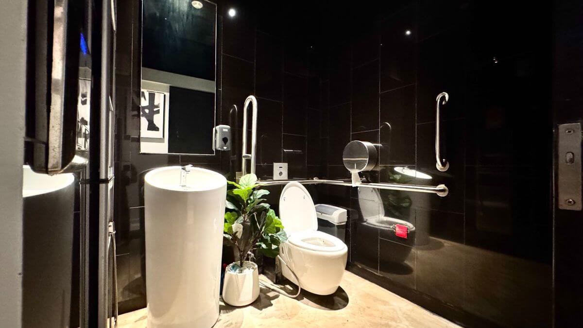 (Expired)Beautifully Designed Restaurant For Takeover In Charming Tiong Bahru / Outram Enclave