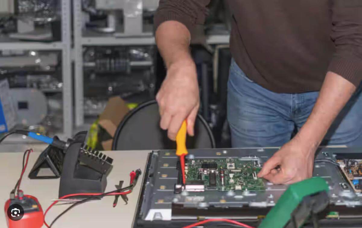 Thirty Years Electronic Repair Business of Success and Growth Potential