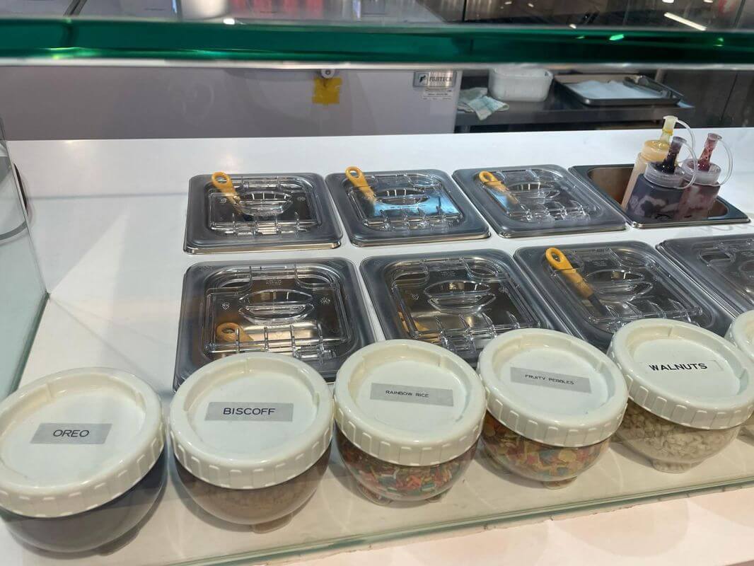 Dessert Business Located In A High Traffic Area For Takeover