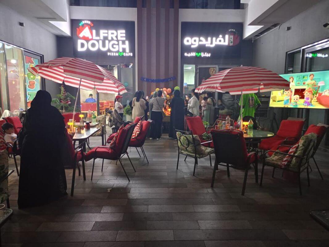 (Expired)One Of The TOP Popular Running Pizza Restaurant In Dubai(Sale) Rare Opportunity.
