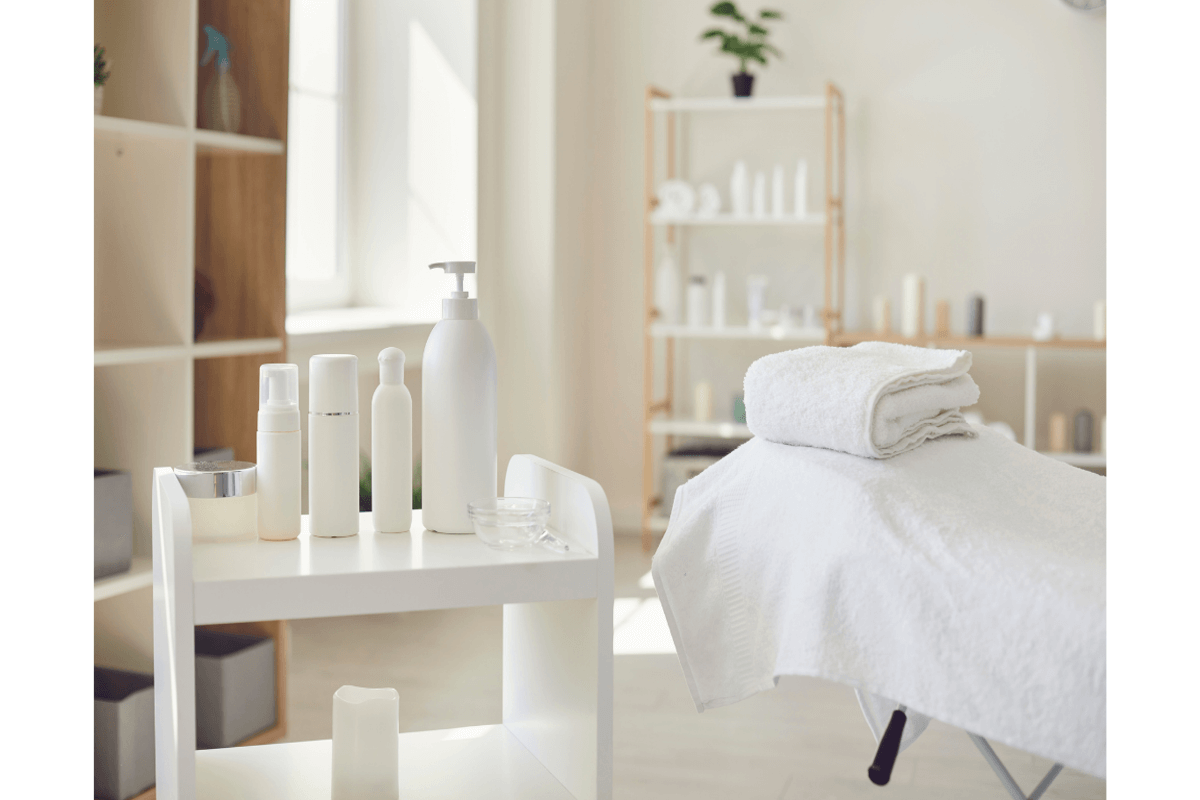 Profitable 3 outlets Famous Beauty & Grooming Franchise Business available For Sale!