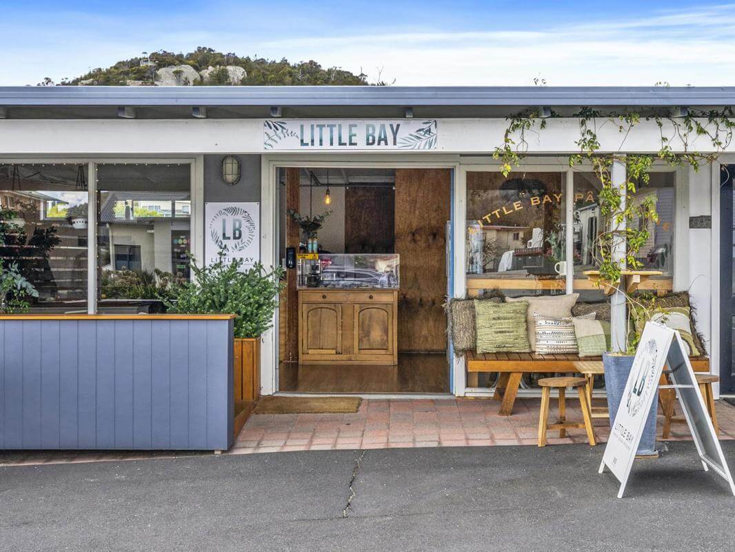 Lifestyle + Profit in Bicheno's Coastal Hotspot  Dual-Income Boutique Business