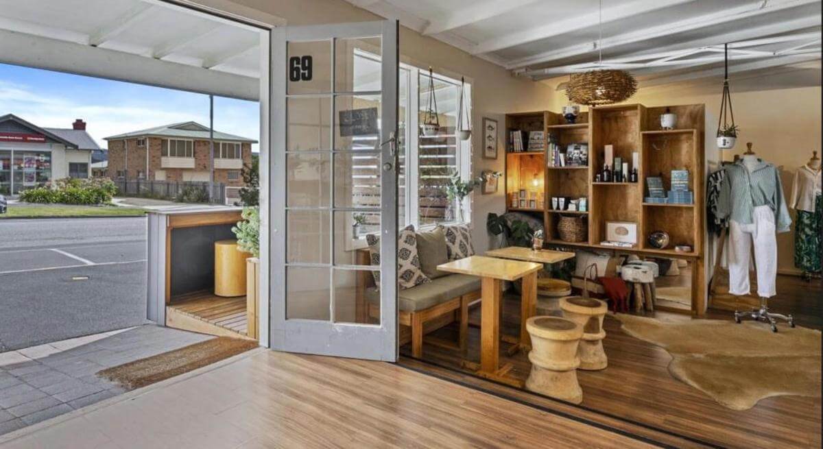 Lifestyle + Profit in Bicheno's Coastal Hotspot  Dual-Income Boutique Business