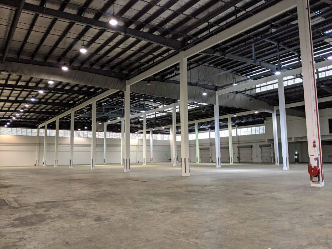 Groundfloor Warehouse With Loading Bay & Dock Levelers For Lease