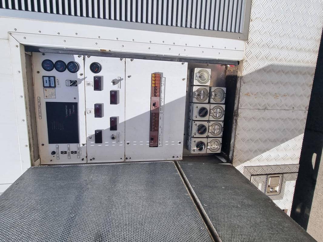 Mobile    Electricity Generator  90 KVA.