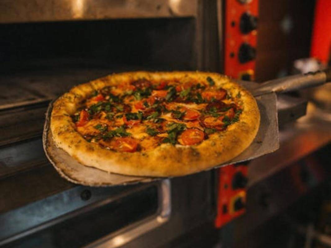 Crust Pizza Inner West | $1.23M Revenue | Est. 2013 | Extra Income from Upstairs Sublet