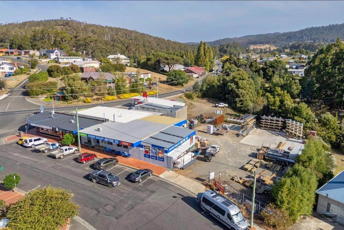 Long Established, Respected Successful Mitre 10 Huon Valley Hardware Geeveston $150k+sav